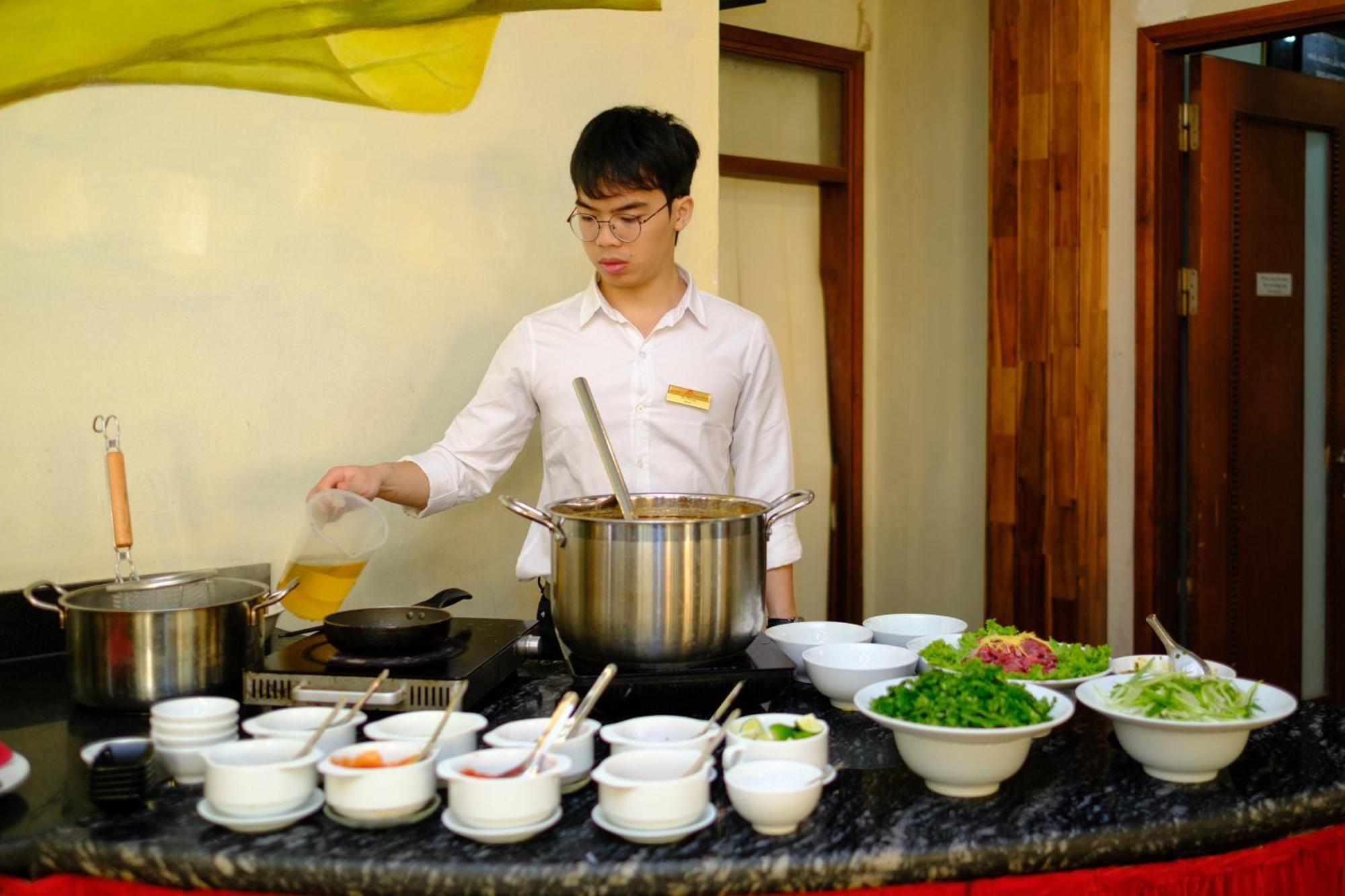 Sunset Westlake Hanoi Hotel Екстериор снимка
