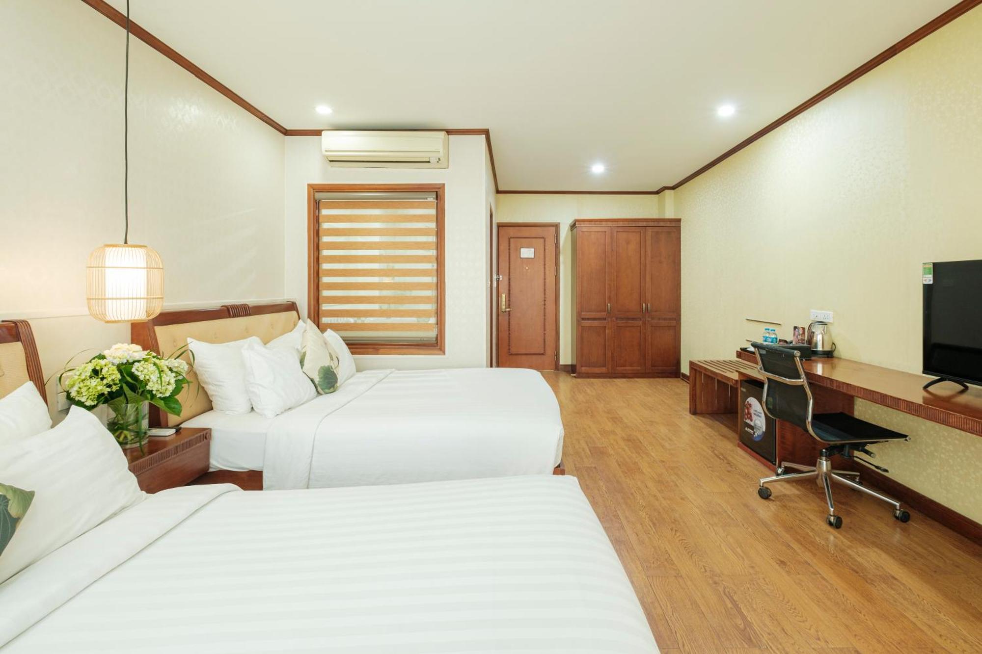 Sunset Westlake Hanoi Hotel Екстериор снимка