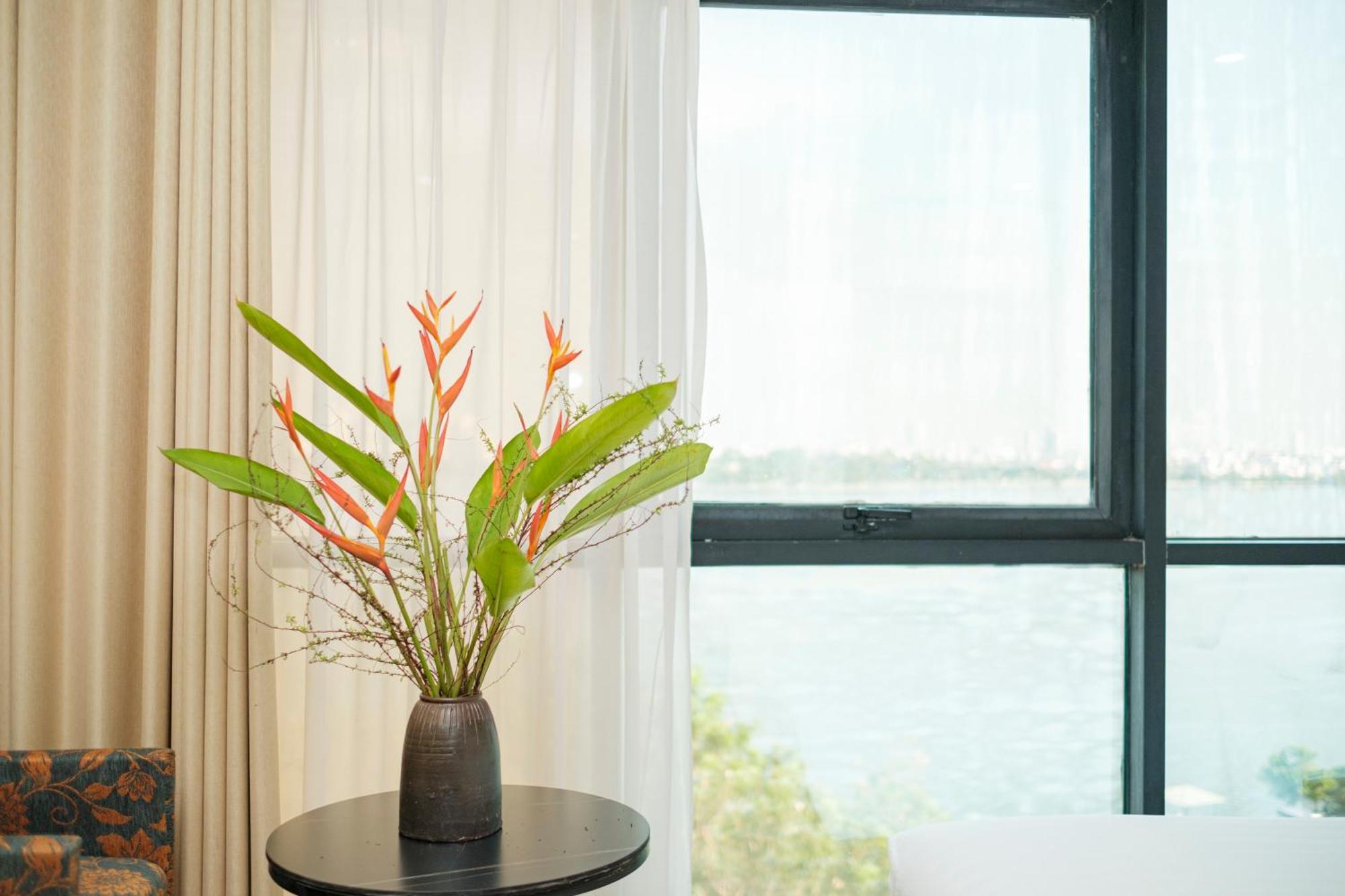 Sunset Westlake Hanoi Hotel Екстериор снимка