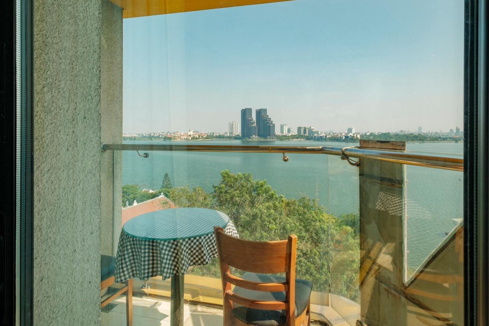 Sunset Westlake Hanoi Hotel Екстериор снимка