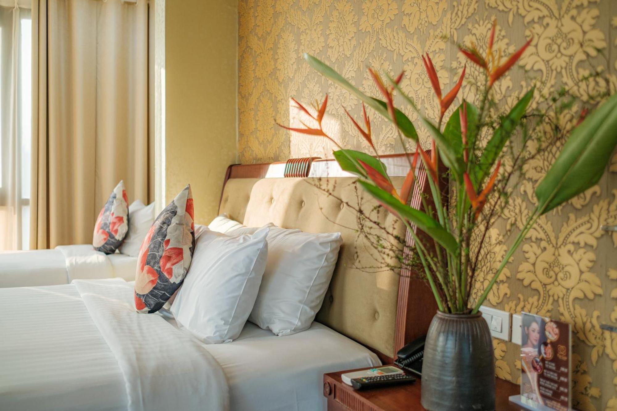 Sunset Westlake Hanoi Hotel Екстериор снимка
