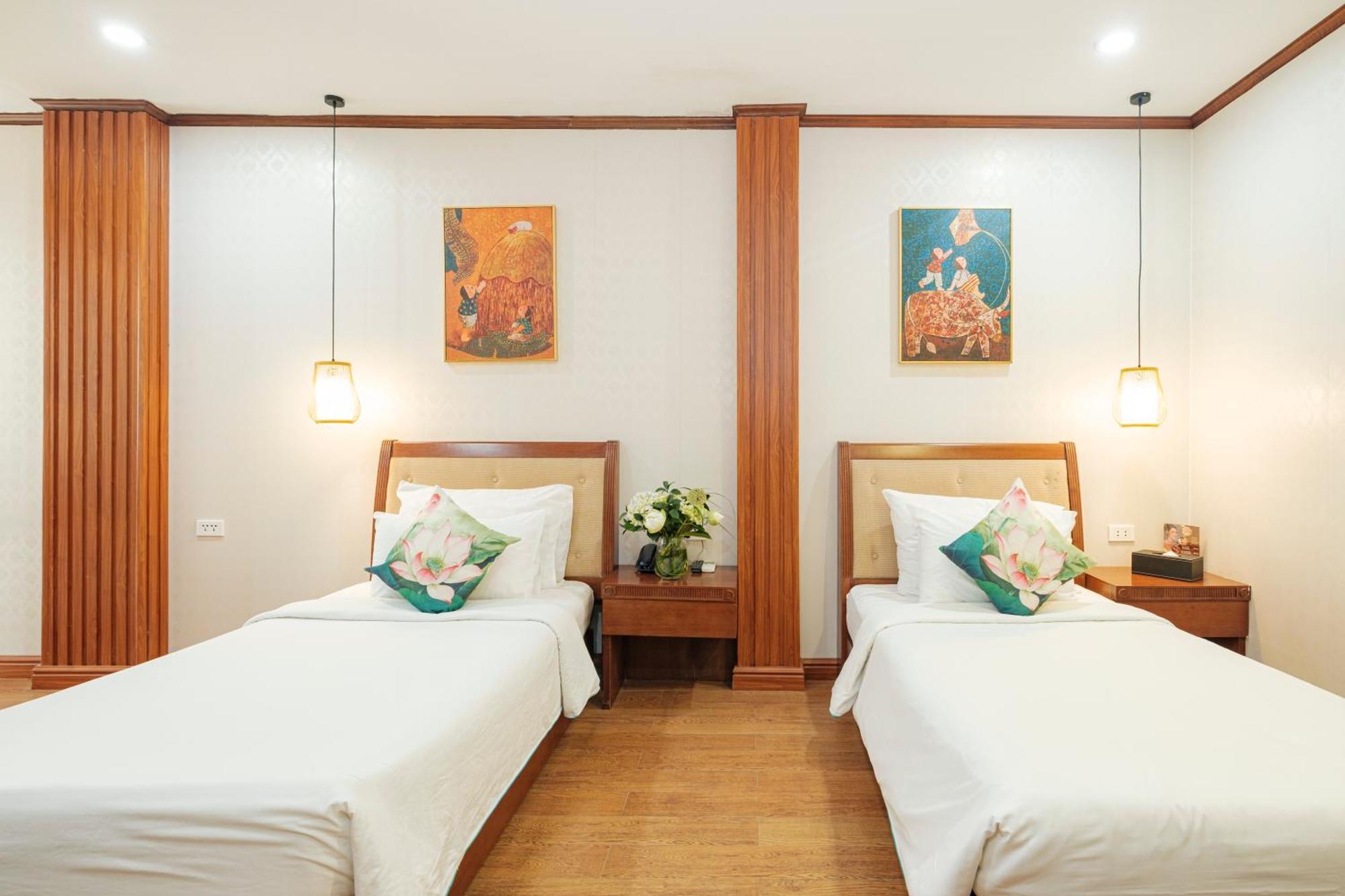 Sunset Westlake Hanoi Hotel Екстериор снимка