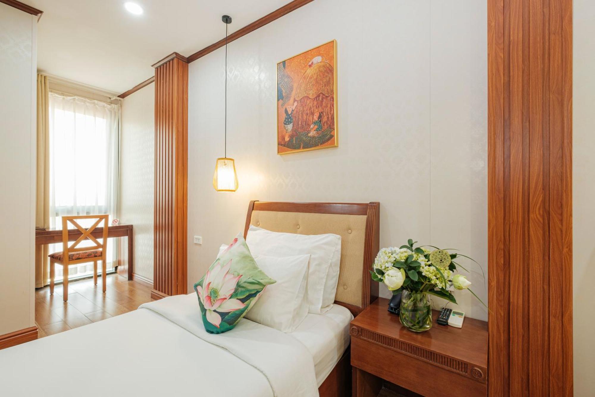 Sunset Westlake Hanoi Hotel Екстериор снимка